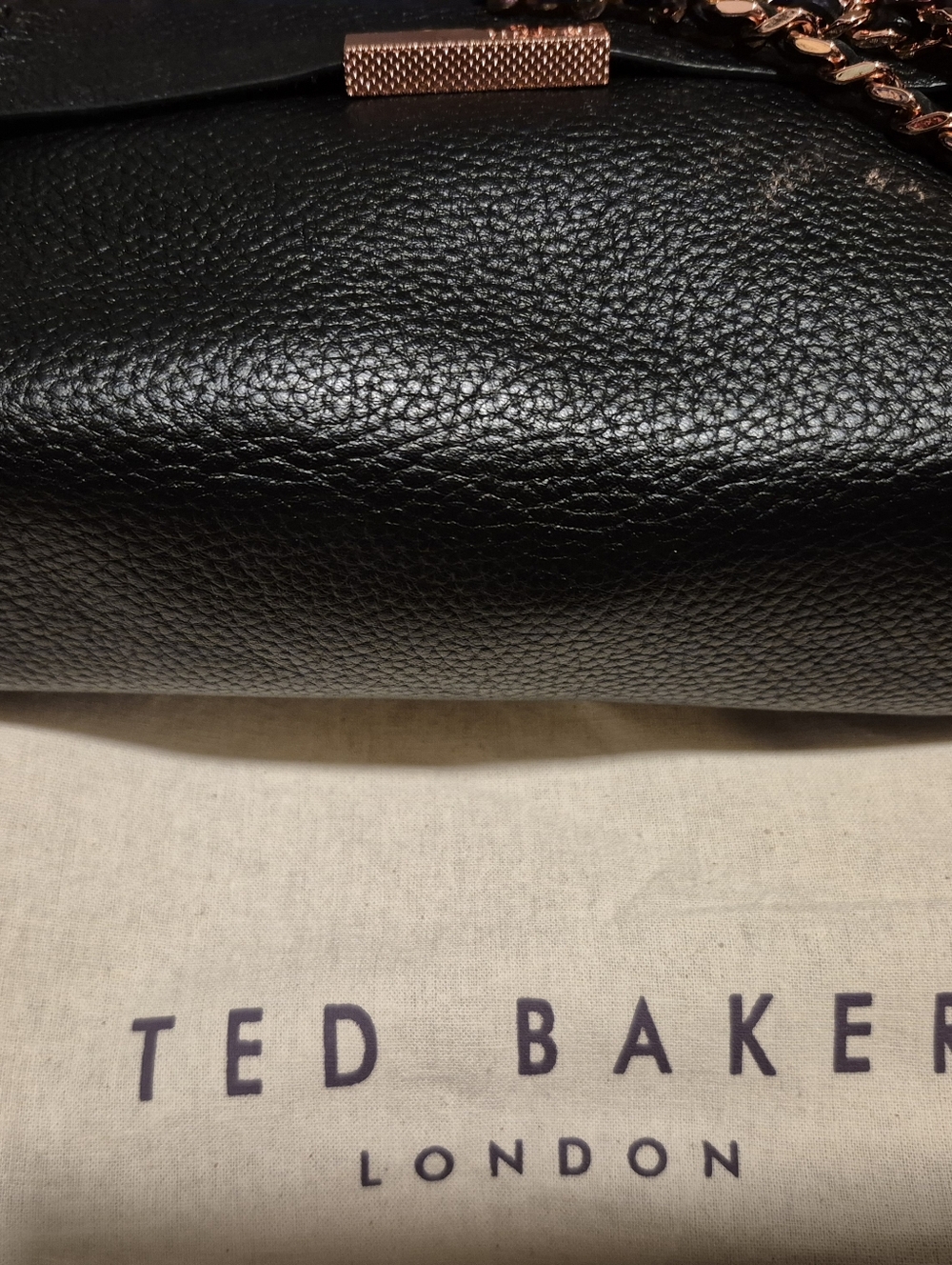 Ted Baker Black Pebbled Leather Crossbody with Rose Gold Chain Detail - Picture 2 of 8